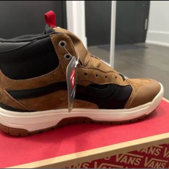 Vans Winter Shoes - Picture 3 of 4
